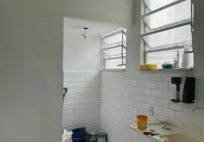 Foto 1 de Apartamento com 1 Quarto para alugar, 30m² em Centro, Rio de Janeiro