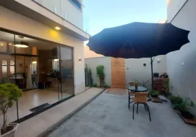 Foto 1 de Casa de Condomínio com 2 Quartos à venda, 154m² em Village Moutonnee, Salto