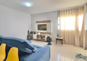 Foto 1 de Casa com 3 Quartos à venda, 300m² em Recanto dos Pássaros, Cuiabá