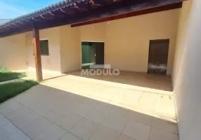 Foto 1 de Casa com 3 Quartos à venda, 200m² em Jardim Inconfidência, Uberlândia