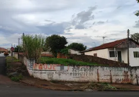 Foto 1 de Lote/Terreno com 1 Quarto à venda, 360m² em Vila Salome, Cambé