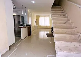 Foto 1 de Apartamento com 2 Quartos à venda, 78m² em Tombo, Guarujá