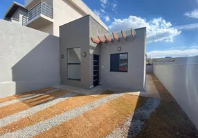 Foto 1 de Casa com 2 Quartos à venda, 57m² em Terra Preta, Mairiporã