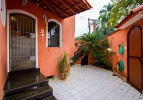 Foto 1 de Sobrado com 3 Quartos à venda, 200m² em Jardim Pilar, Santo André