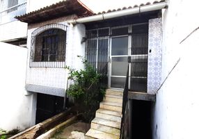 Foto 1 de Casa com 3 Quartos para alugar, 120m² em Brotas, Salvador