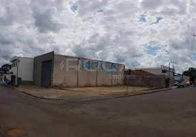 Foto 1 de Lote/Terreno à venda, 301m² em Vila Izabel, São Carlos