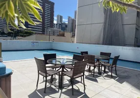Foto 1 de Apartamento com 5 Quartos para alugar, 166m² em Pina, Recife