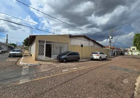 Foto 1 de Casa com 4 Quartos à venda, 200m² em Coophamil, Cuiabá