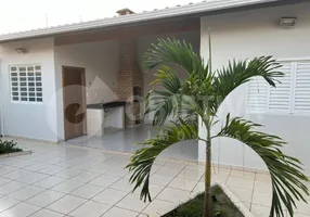 Foto 1 de Casa com 4 Quartos à venda, 184m² em Custódio Pereira, Uberlândia