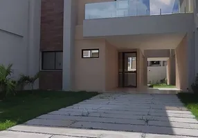 Foto 1 de Casa com 4 Quartos à venda, 169m² em Centro, Eusébio