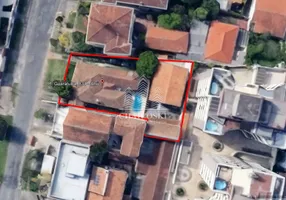 Foto 1 de Lote/Terreno à venda, 833m² em Ahú, Curitiba