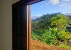 Foto 1 de Fazenda/Sítio com 4 Quartos à venda, 180m² em Centro, Santo Antônio do Pinhal