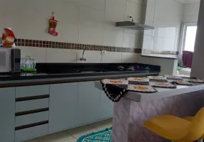 Foto 1 de Apartamento com 2 Quartos à venda, 70m² em Vila Tupi, Praia Grande