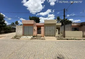 Foto 1 de Casa com 2 Quartos à venda, 66m² em Centro, Carpina
