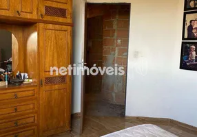 Foto 1 de Casa com 3 Quartos à venda, 140m² em Vila Militar, Contagem