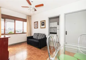 Foto 1 de Apartamento com 1 Quarto à venda, 40m² em São João, Porto Alegre