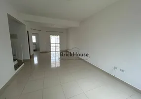 Foto 1 de Casa de Condomínio com 3 Quartos para alugar, 200m² em Taboão, São Roque