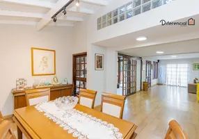 Foto 1 de Casa com 5 Quartos à venda, 250m² em Santo Inácio, Curitiba