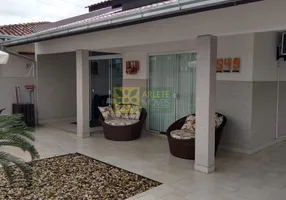 Foto 1 de Casa com 3 Quartos à venda, 253m² em Centro, Porto Belo