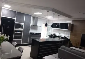 Foto 1 de Sobrado com 3 Quartos à venda, 89m² em Vila Tolstoi, São Paulo