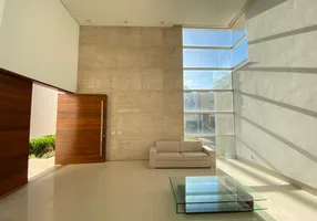 Foto 1 de Casa de Condomínio com 4 Quartos para alugar, 400m² em Alphaville Flamboyant Residencial Araguaia, Goiânia