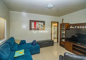 Foto 1 de Casa com 4 Quartos à venda, 340m² em Saraiva, Uberlândia