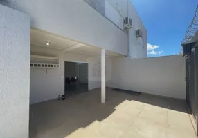Foto 1 de Sobrado com 4 Quartos para alugar, 106m² em Jardim Karaíba, Uberlândia