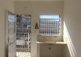 Foto 1 de Casa com 1 Quarto para alugar, 50m² em Vila Maria Alta, São Paulo