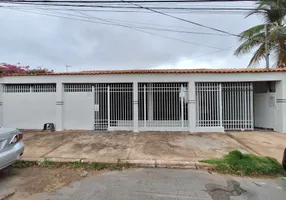 Foto 1 de Casa com 3 Quartos para alugar, 228m² em Morada da Serra, Cuiabá