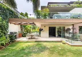 Foto 1 de Casa com 3 Quartos à venda, 628m² em Alto de Pinheiros, São Paulo