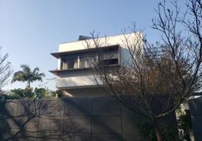 Foto 1 de Sobrado com 3 Quartos à venda, 300m² em Vila Madalena, São Paulo