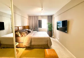 Foto 1 de Apartamento com 2 Quartos à venda, 75m² em Jatiúca, Maceió