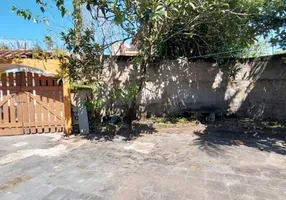 Foto 1 de Casa com 3 Quartos à venda, 211m² em Balneário Califórnia, Caraguatatuba
