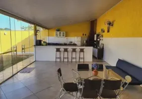 Foto 1 de Casa com 3 Quartos à venda, 180m² em Vitoria Regia, Sorriso
