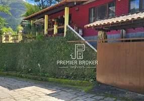 Foto 1 de Casa de Condomínio com 3 Quartos para venda ou aluguel, 250m² em Colônia Alpina, Teresópolis