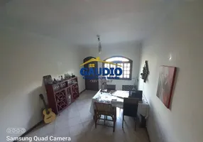 Foto 1 de Casa com 3 Quartos à venda, 175m² em Parque Pinheiros, Taboão da Serra