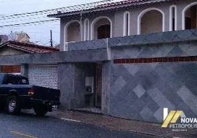 Foto 1 de Sobrado com 4 Quartos à venda, 349m² em Santa Terezinha, São Bernardo do Campo