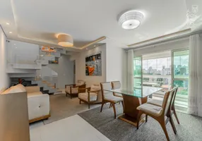 Foto 1 de Apartamento com 4 Quartos à venda, 200m² em Vila Izabel, Curitiba