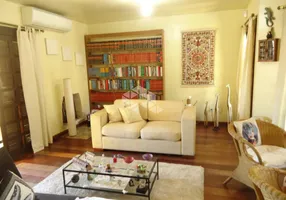 Foto 1 de Casa com 3 Quartos à venda, 283m² em Nonoai, Porto Alegre