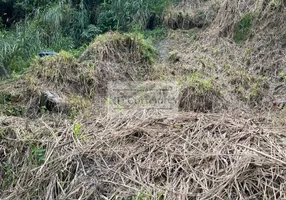 Foto 1 de Lote/Terreno à venda, 200m² em Mosela, Petrópolis