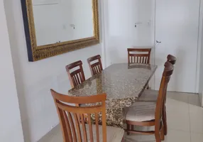 Foto 1 de Apartamento com 2 Quartos para alugar, 60m² em Centro, Balneário Camboriú