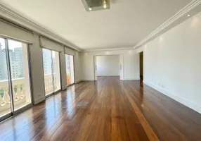 Foto 1 de Apartamento com 3 Quartos à venda, 165m² em Vila Nova Conceição, São Paulo