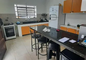 Foto 1 de Casa com 3 Quartos para alugar, 160m² em Jardim Ester, São Paulo