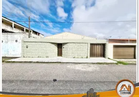 Foto 1 de Casa com 3 Quartos para venda ou aluguel, 198m² em Montese, Fortaleza