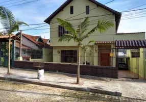 Foto 1 de Casa com 3 Quartos à venda, 360m² em Medianeira, Porto Alegre