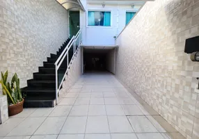 Foto 1 de Sobrado com 3 Quartos à venda, 150m² em Vila Carrão, São Paulo