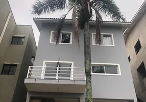 Foto 1 de Casa de Condomínio com 4 Quartos à venda, 220m² em Parque Nova Jandira, Jandira