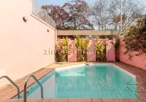 Foto 1 de Casa com 5 Quartos à venda, 237m² em Alto de Pinheiros, São Paulo