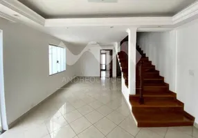 Foto 1 de Sobrado com 3 Quartos à venda, 184m² em Vila Mogilar, Mogi das Cruzes