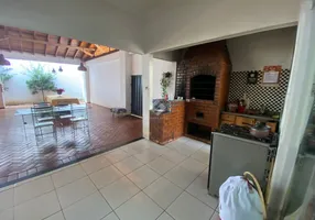Foto 1 de Casa com 3 Quartos à venda, 380m² em Centro Sul, Várzea Grande
